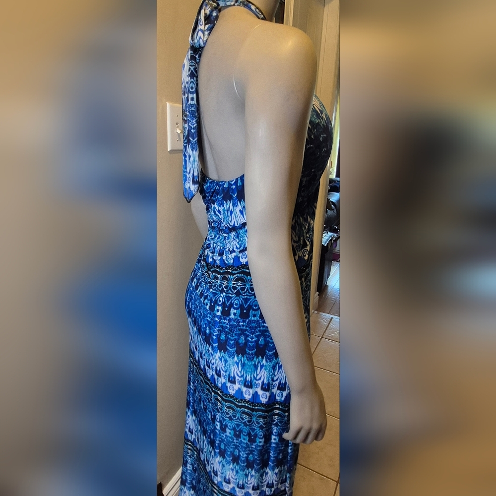 Elegant Blue Patterned Maxi Skirt by Mlle Gabrielle. - Picture 8 of 16